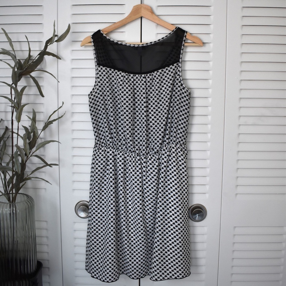 Speechless Heart Pattern Dress | Black & White - Picture 8 of 9